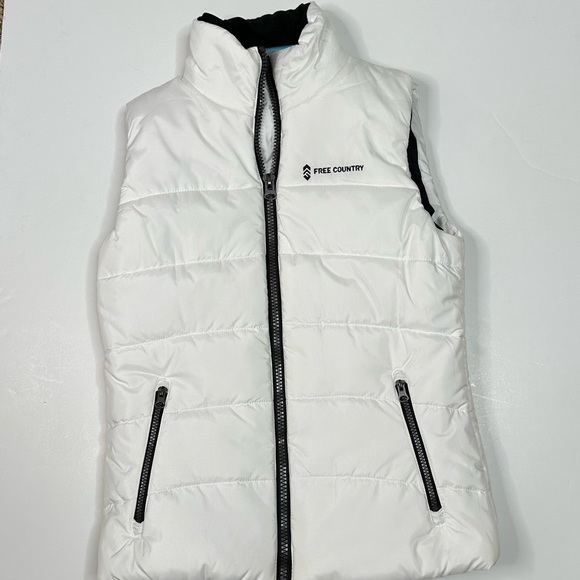 FREE COUNTRY Linden Cloud Lite Quilted Vest in White Small - Picture 2 of 9